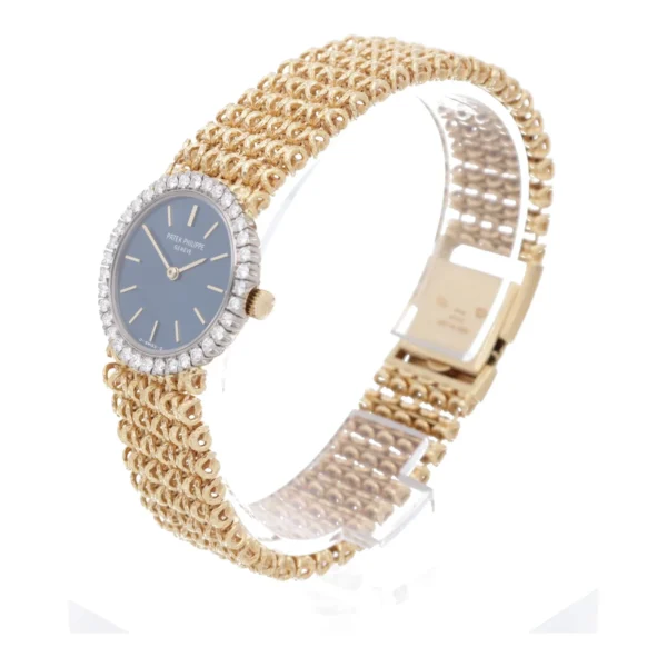 Patek Philippe Calatrava Dama 4182 Diamante – Bild 2